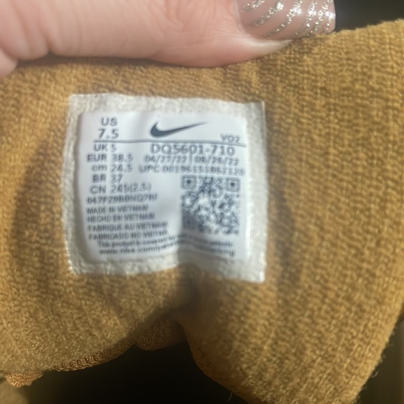 Nike boots - Picture 4 of 5